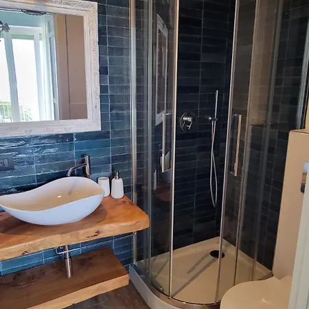 Bed and Breakfast Shiverty 3*